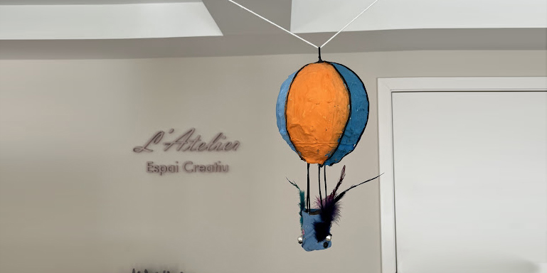 Lee más sobre el artículo Extraescolares Creativas en l’Atelier Espai Creatiu 🎨👧👦