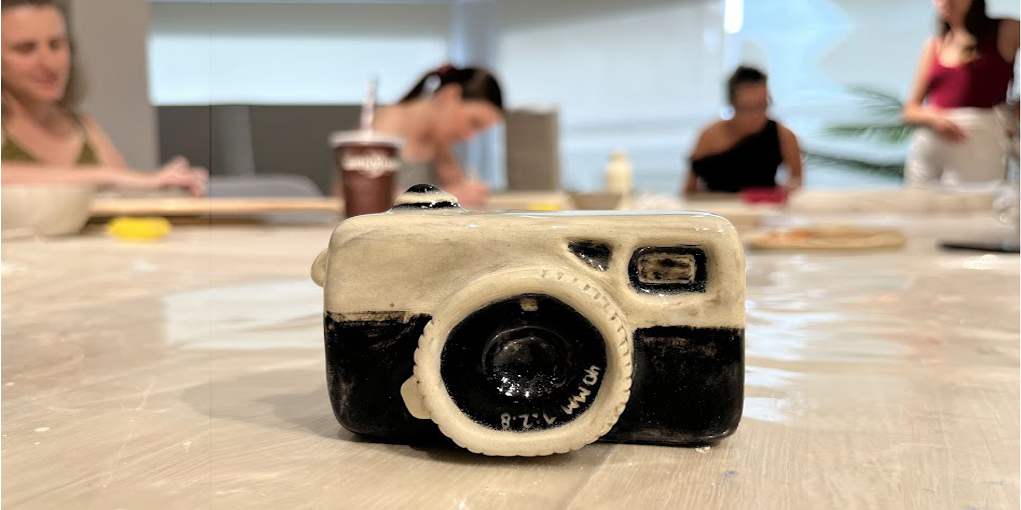 En este momento estás viendo 🧠🎨 Creatividad en equipo: actividades para empresas en L’Atelier Espai Creatiu 💼🤝